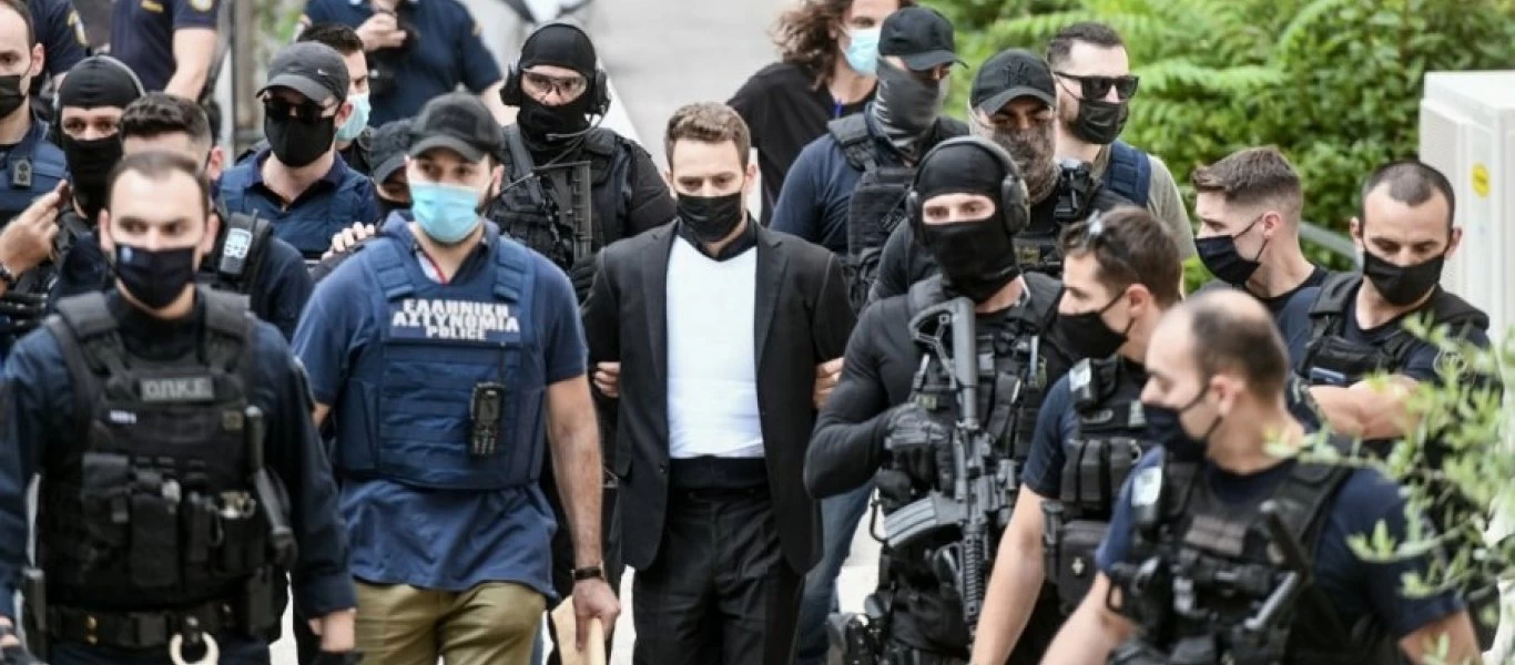 Γλυκά Νερά: Παιδικός φίλος της Καρολάιν ήταν ο αστυνομικός που συνέλαβε τον Μπάμπη